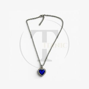COLLIER ÉLÉGANCE OCÉANE – FORMAT MINI PENDENTIF CŒUR
BLEU INSPIRATION TITANIC