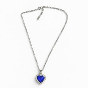 COLLIER ÉLÉGANCE OCÉANE – FORMAT MINI PENDENTIF CŒUR
BLEU INSPIRATION TITANIC