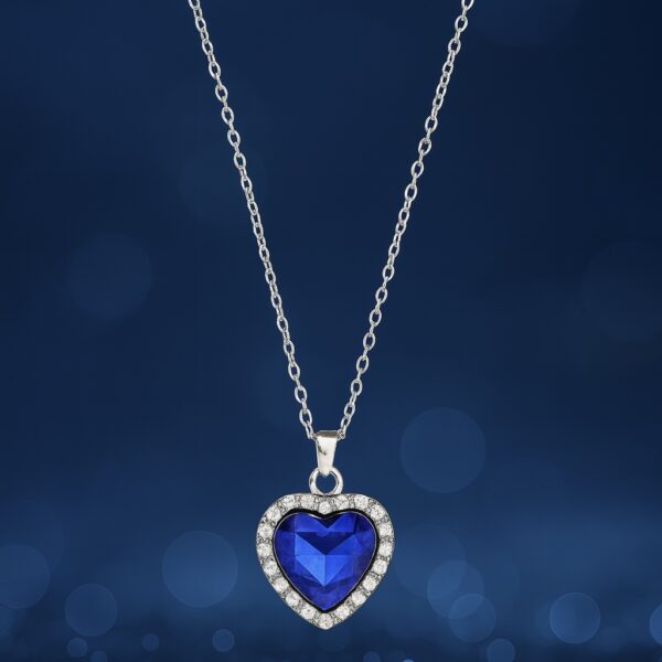 COLLIER ÉLÉGANCE OCÉANE - FORMAT MINI PENDENTIF CŒUR
BLEU INSPIRATION TITANIC