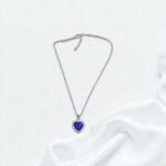COLLIER ÉLÉGANCE OCÉANE - FORMAT MINI PENDENTIF CŒUR
BLEU INSPIRATION TITANIC