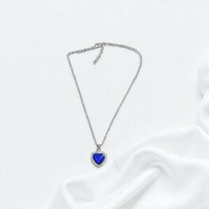 COLLIER ÉLÉGANCE OCÉANE – FORMAT MINI PENDENTIF CŒUR
BLEU INSPIRATION TITANIC